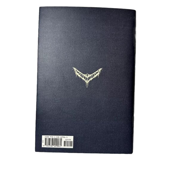 Fantastic Beasts and Where to Find Them: The Original Screenplay by J.K. Rowling - Picture 2 of 3